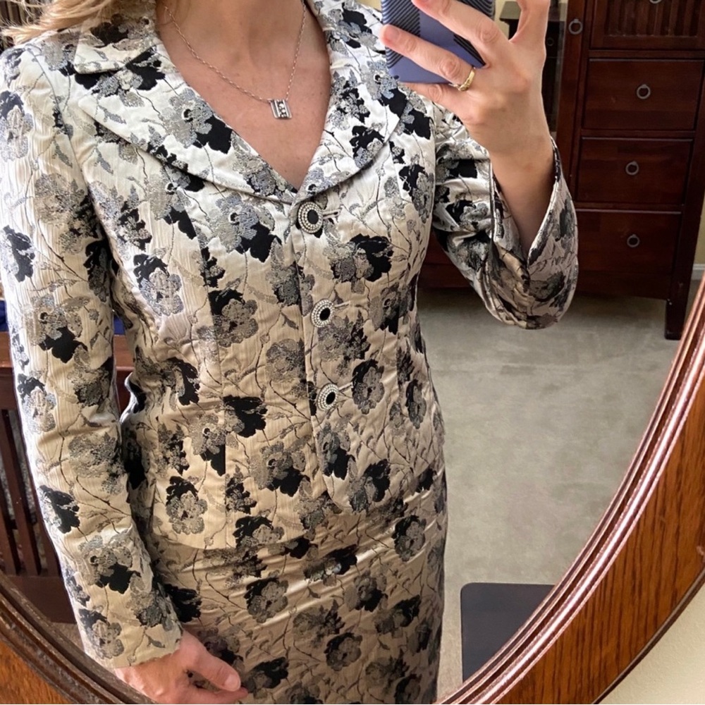 Kasper Skirt Suit